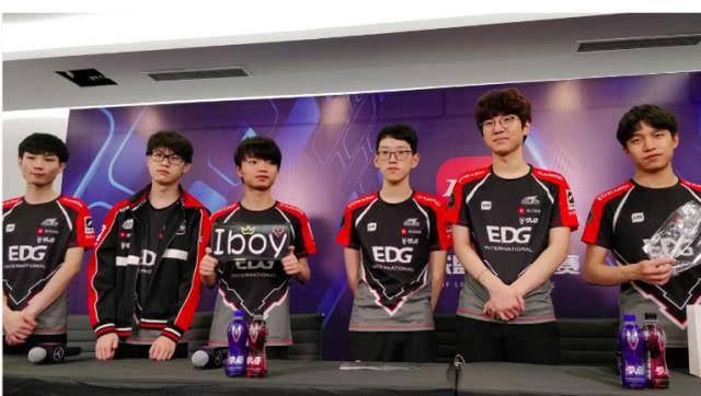 冉冉升起的 冉冉升起的