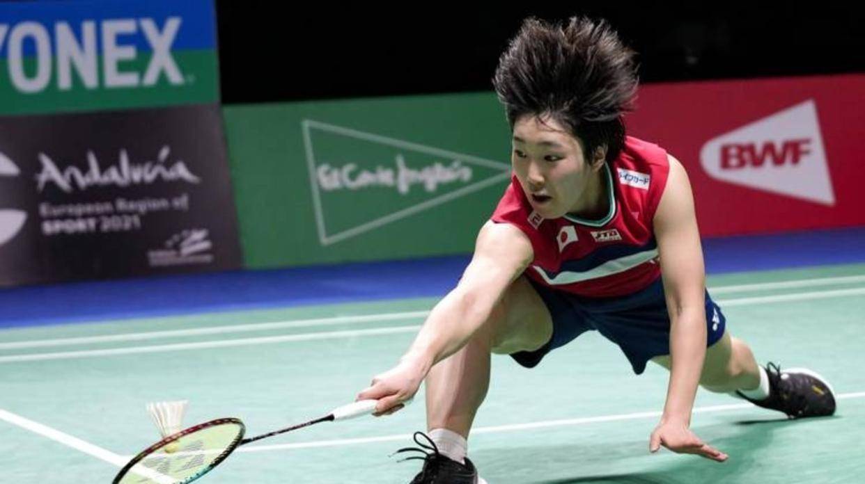 而是以他为 而是以他为